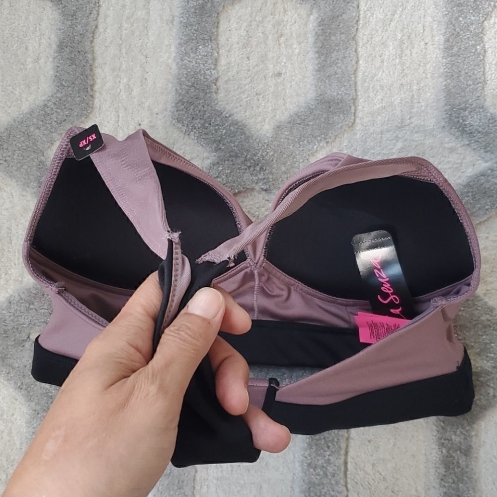 2 LA SENZA Bralettes  - Picture 8 of 9